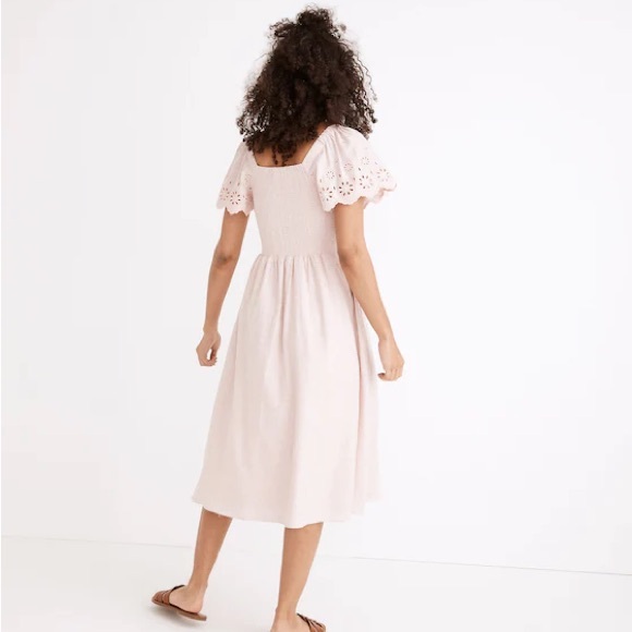 Madewell Linen-Blend Eyelet-Sleeve Lucie
Smocked Midi Dress - Picture 3 of 11